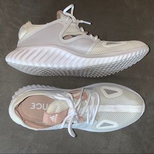 Adidas bounce tennis shoes women’s size 8.5
